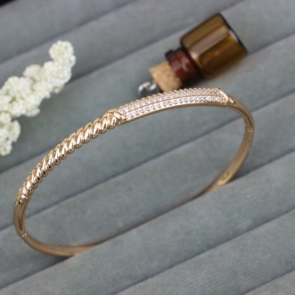 Elegant Rose Gold Bangle with Twisted and Pave Stone Design, XPBL0438